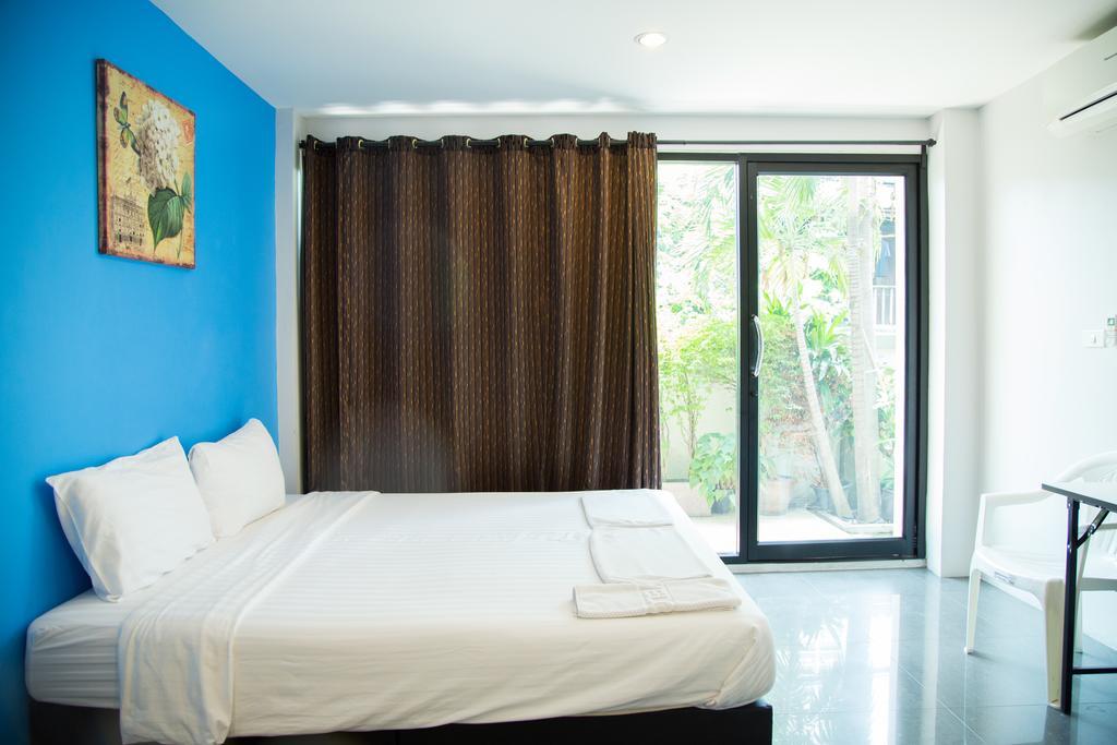 Varinda Hostal Bangkok Exterior foto